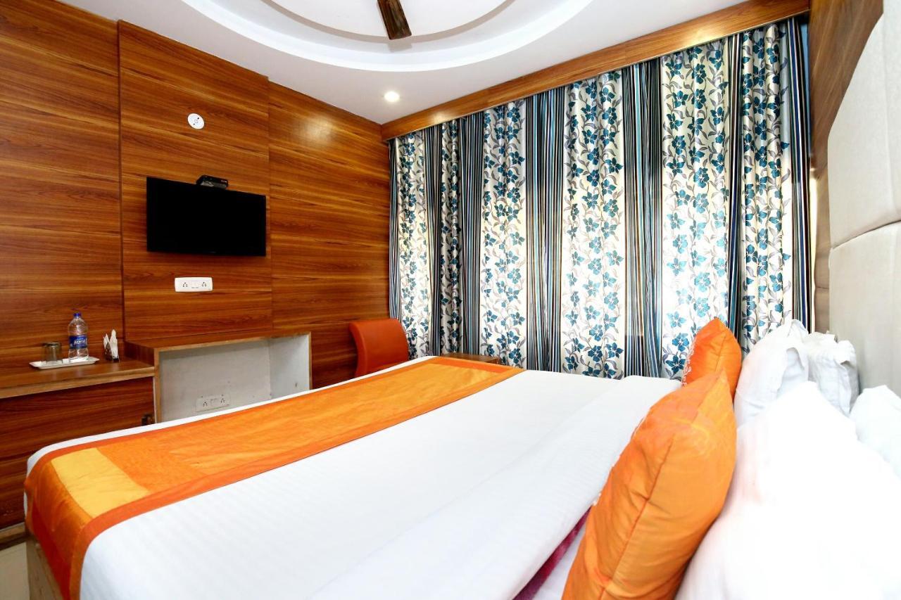 Oyo 8622 Hotel Grand Inn Чандигарх Экстерьер фото