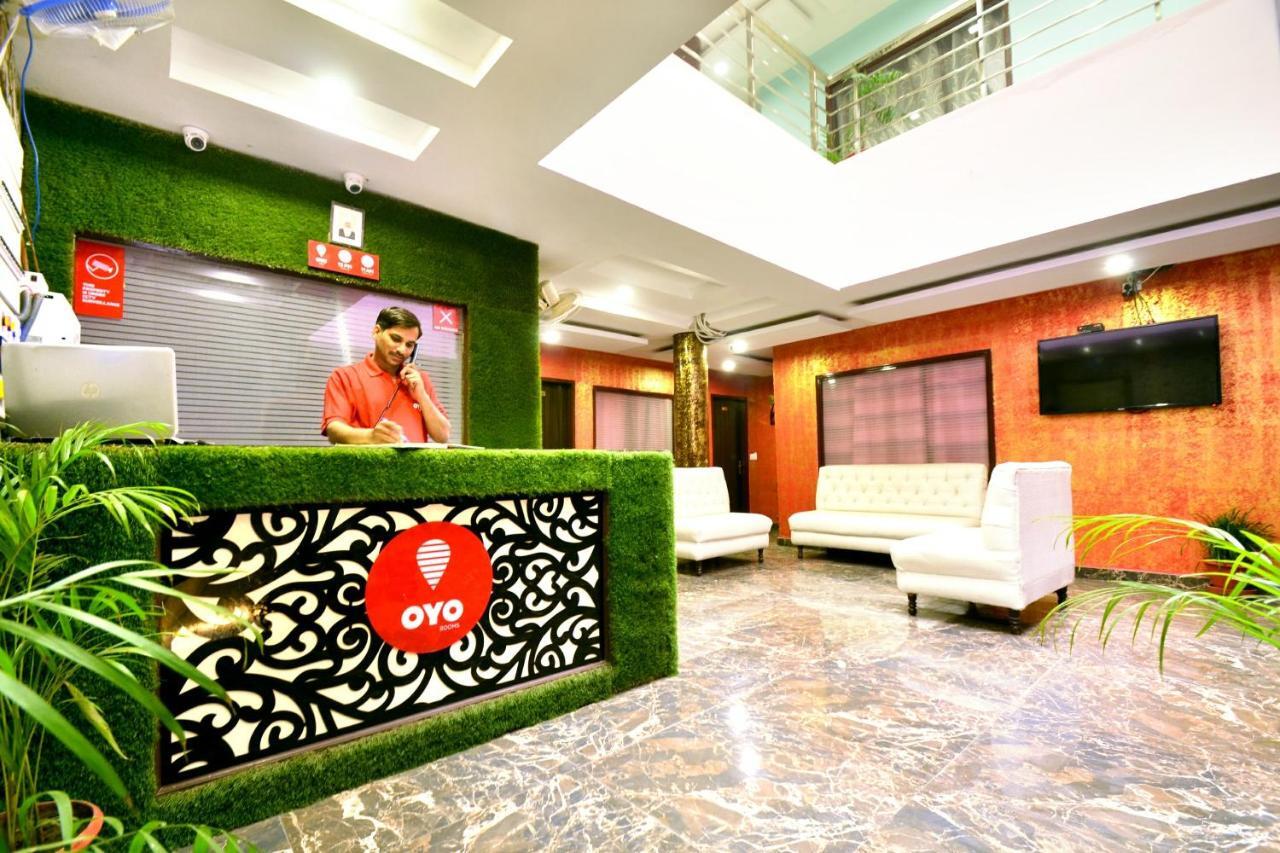 Oyo 8622 Hotel Grand Inn Чандигарх Экстерьер фото