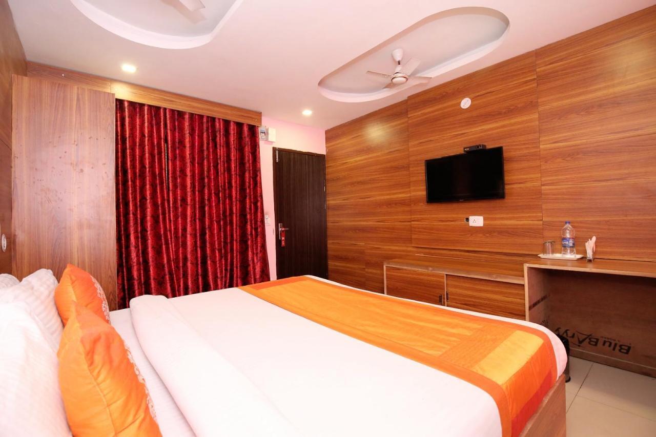 Oyo 8622 Hotel Grand Inn Чандигарх Экстерьер фото