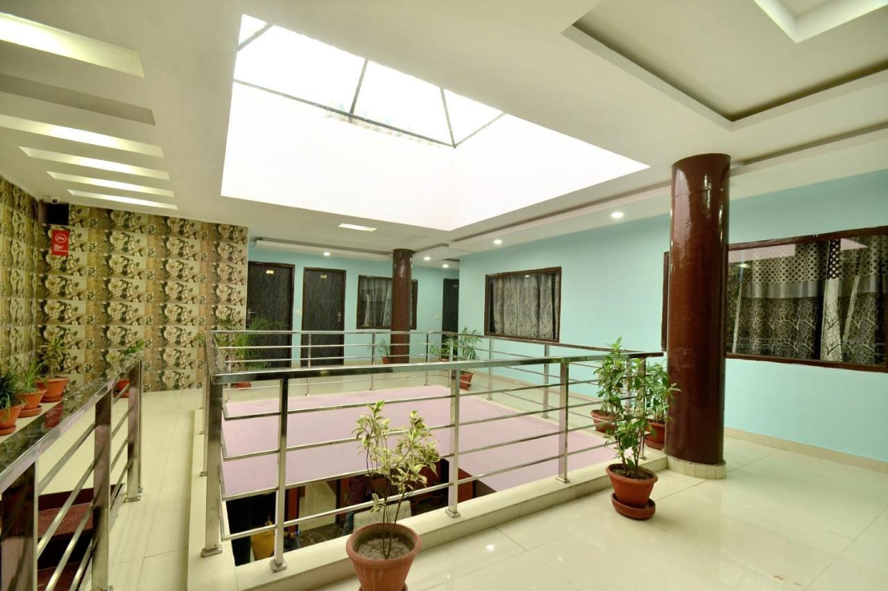 Oyo 8622 Hotel Grand Inn Чандигарх Экстерьер фото